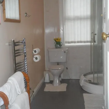 Kent House Couette-café 3*