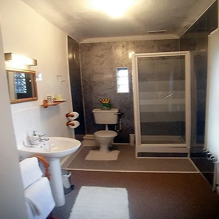 Couette-café Kent House 3*
